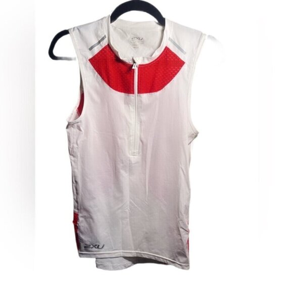 NWT 2XU XTRM Trail Run Athletic Reflective UV Protection Compression Tank M - Picture 2 of 3
